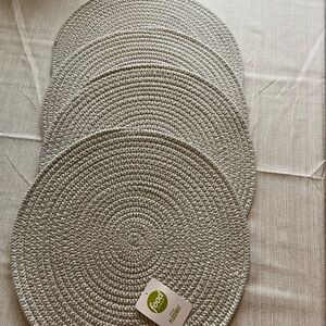Food Network Cream Woven Round Placemats Set